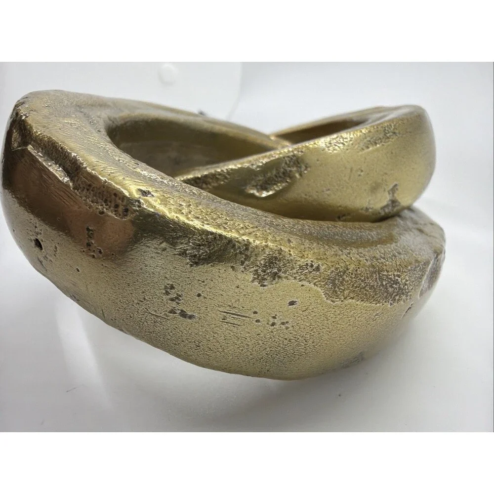 Modern Gold Textured Interlocking Ring Sculpture - Abstract Chain Link